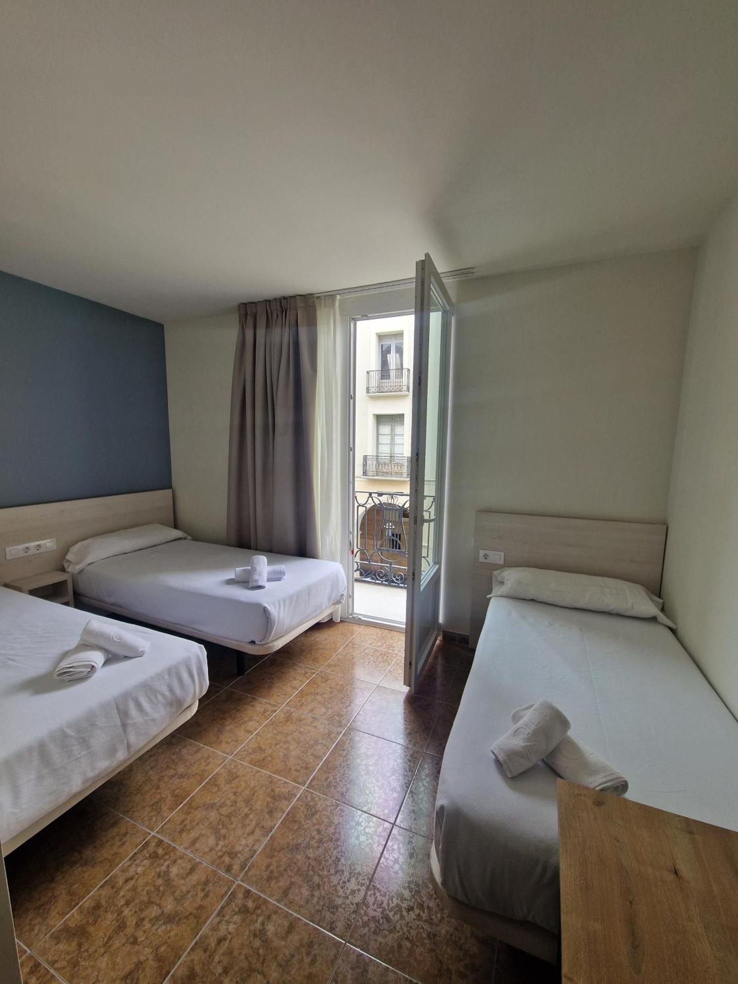 Hostal Rugaca Huesca Buitenkant foto