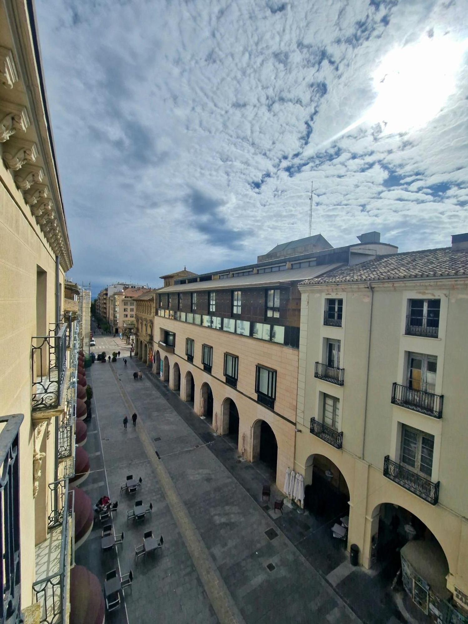 Hostal Rugaca Huesca Buitenkant foto
