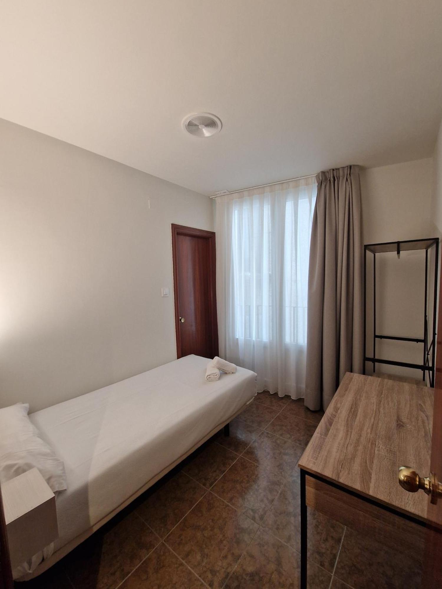 Hostal Rugaca Huesca Buitenkant foto